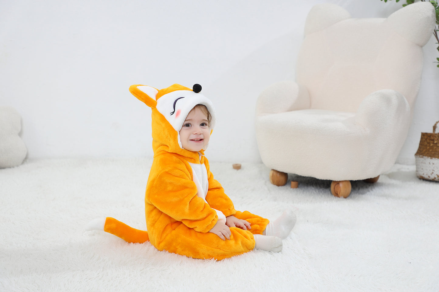 Cozy Cartoon Animal Baby Costume - Soft, Warm, and Adorable Flannel Romper with Hoodie and Zipper for Easy Diaper Changes-Orange & White