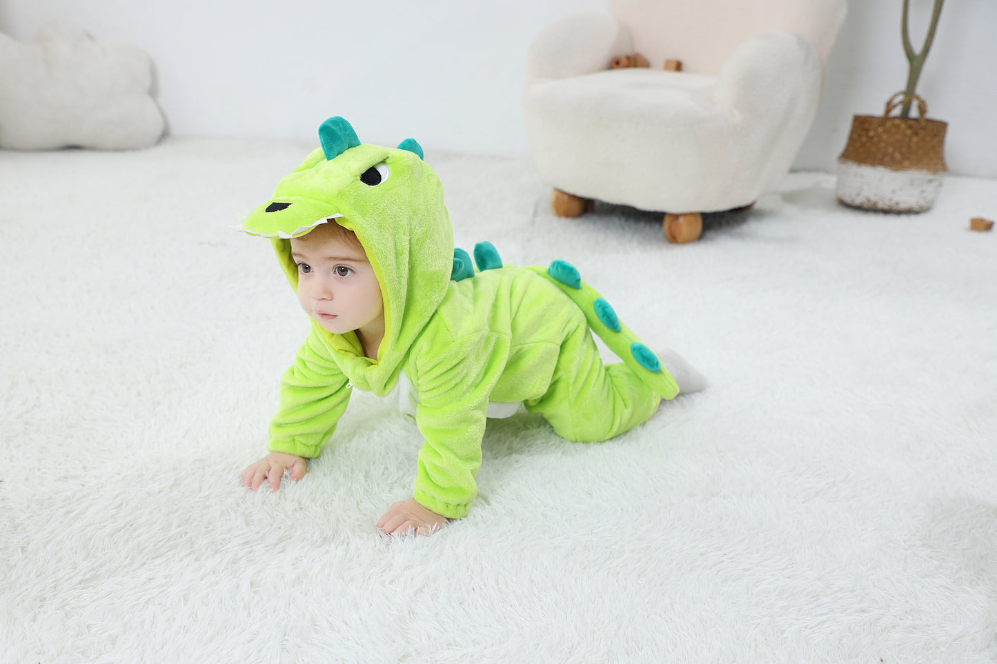 Cozy Cartoon Animal Baby Costume - Soft, Warm, and Adorable Flannel Romper with Hoodie and Zipper for Easy Diaper Changes-L-Geen & White